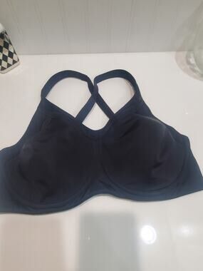 Athleta Speed Run High Support Sports Bra size 36 D